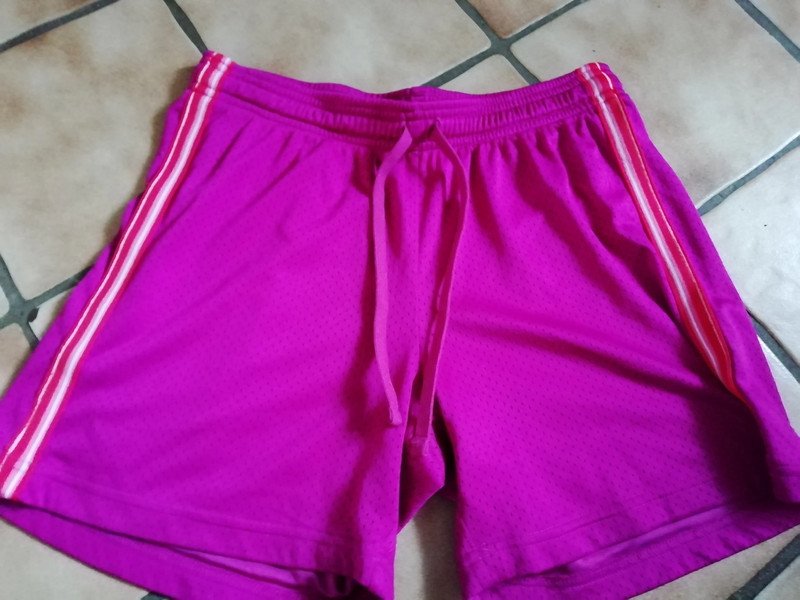 Shorts in Magenta