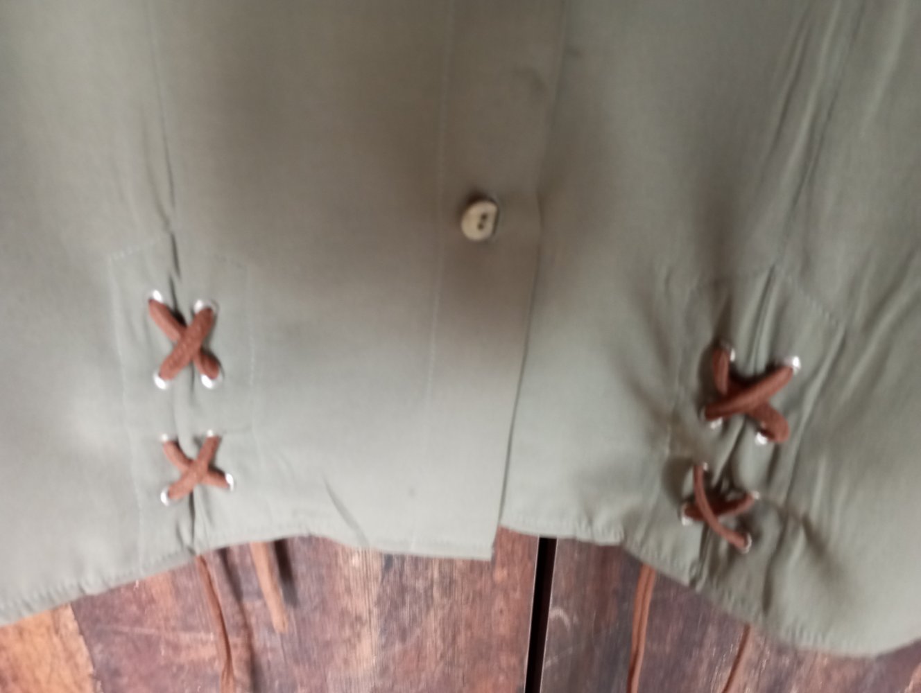 Bluse in Khaki