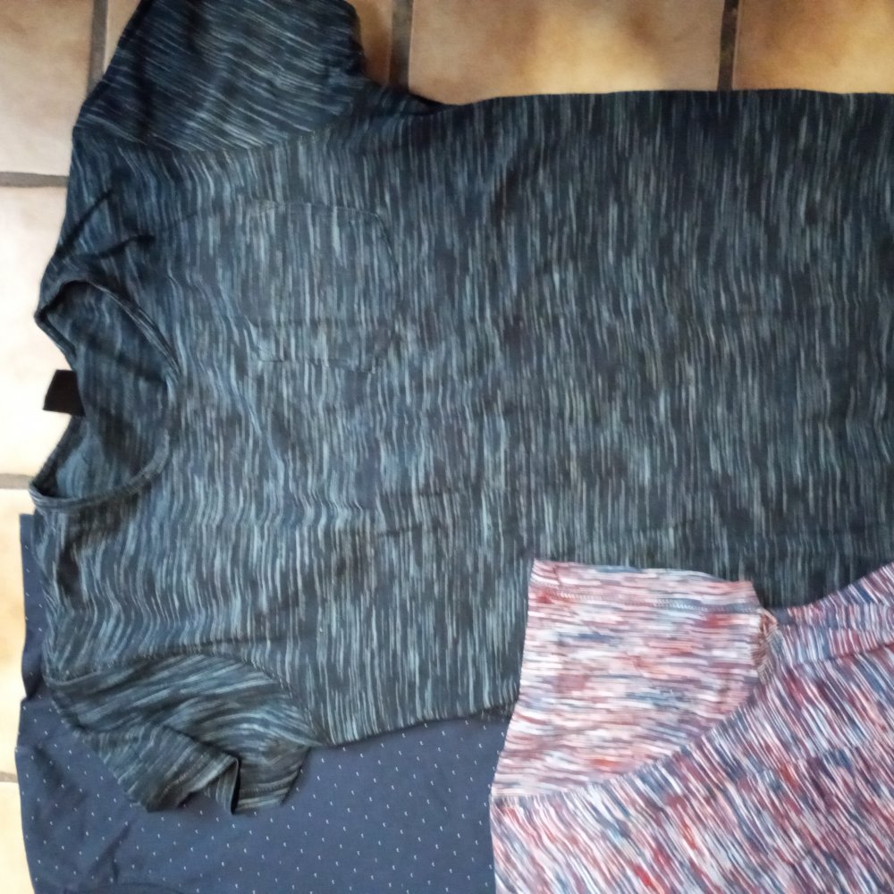T-Shirtpaket mit 4 Shirts
