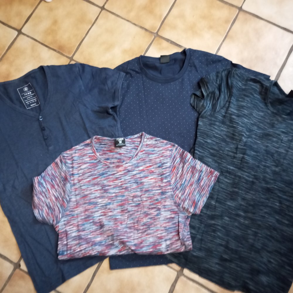T-Shirtpaket mit 4 Shirts