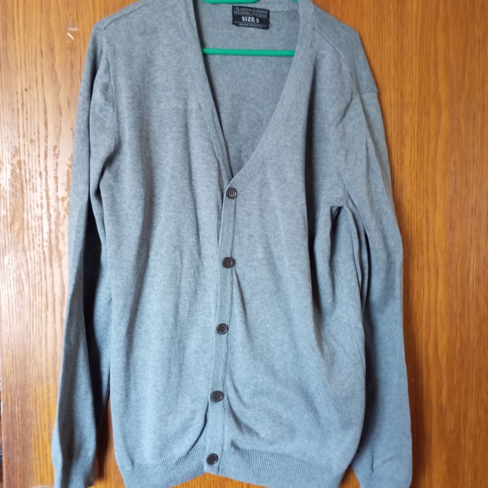 Leichte Strickjacke