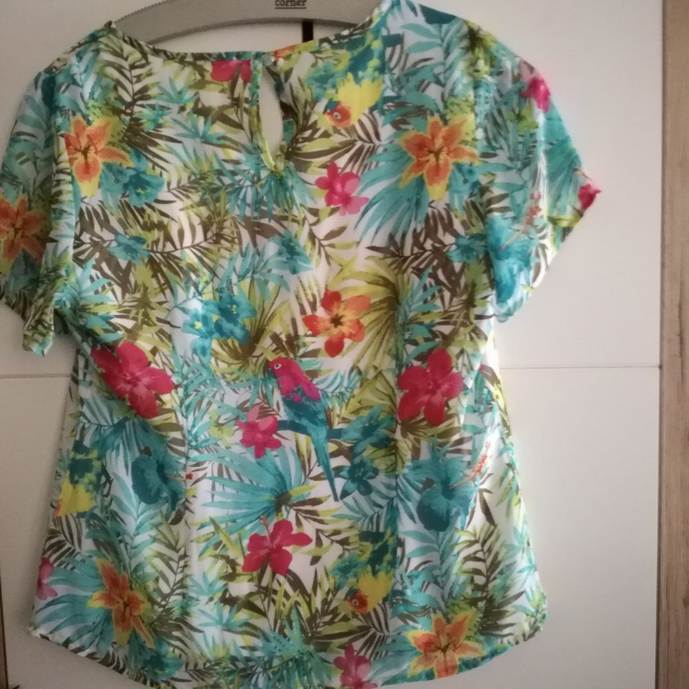 leichte Sommerbluse