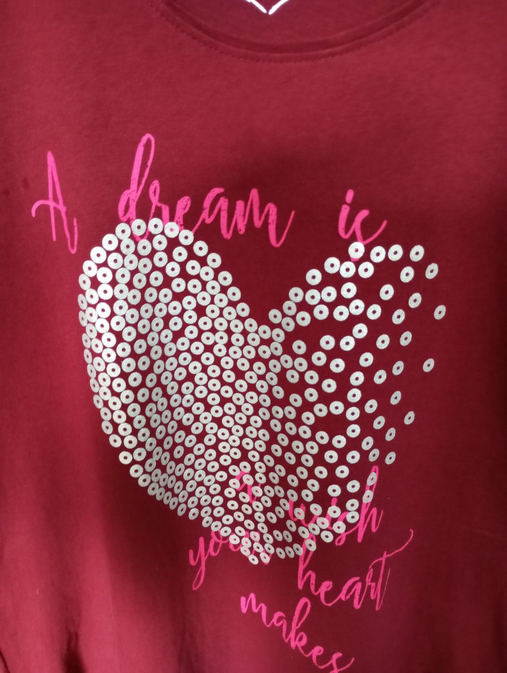 Weinrotes Shirt
