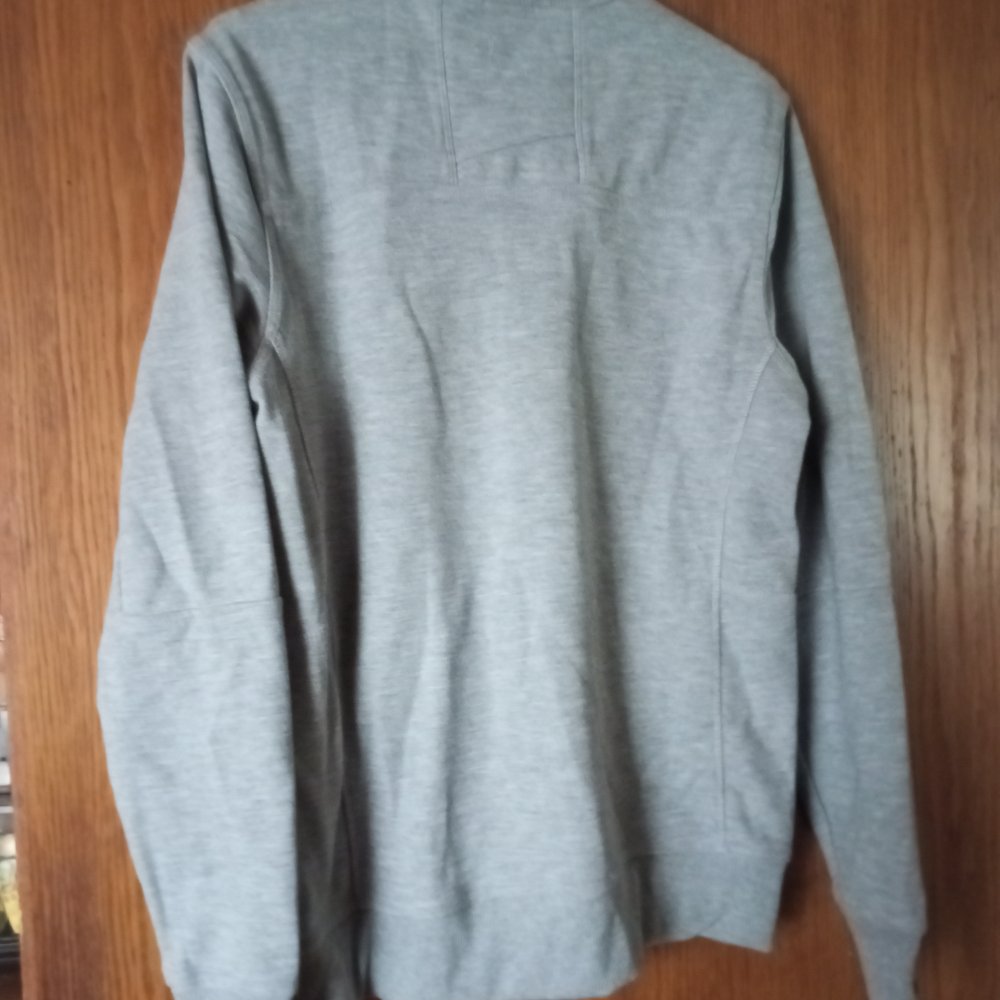 Sweater in Grau