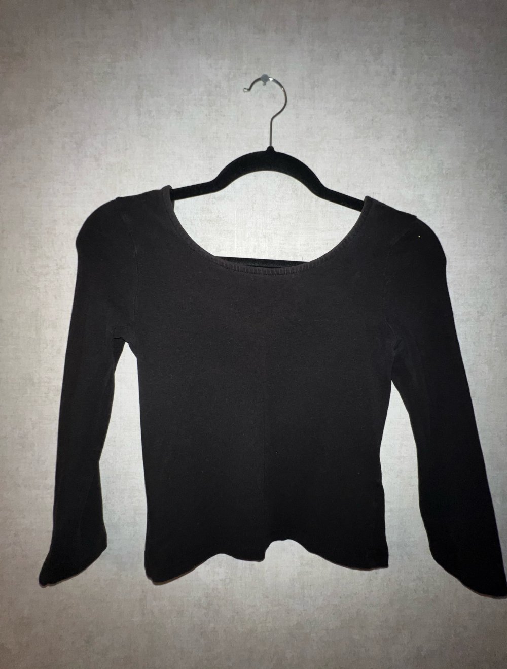 Schwarzes Top