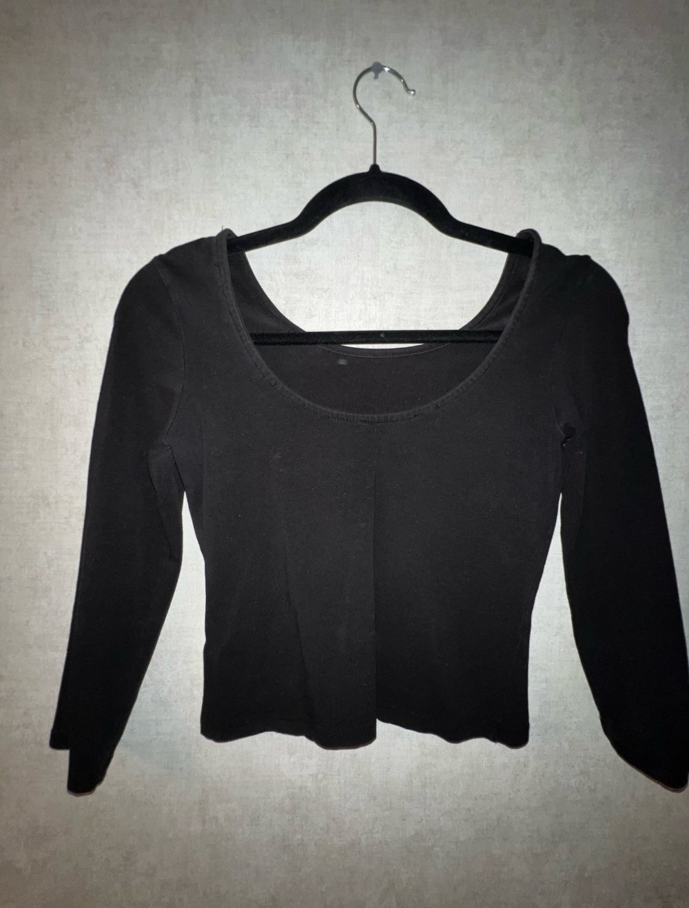 Schwarzes Top