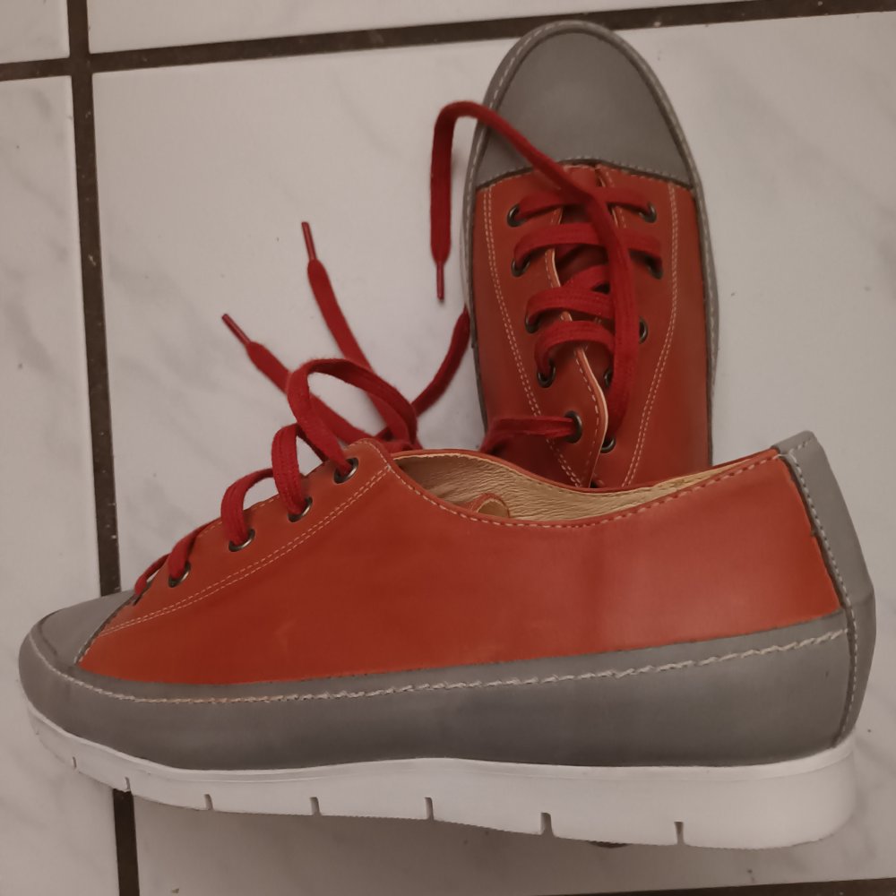 Latisha Damen Sneaker echt Leder Gr 42 von Deerberg 