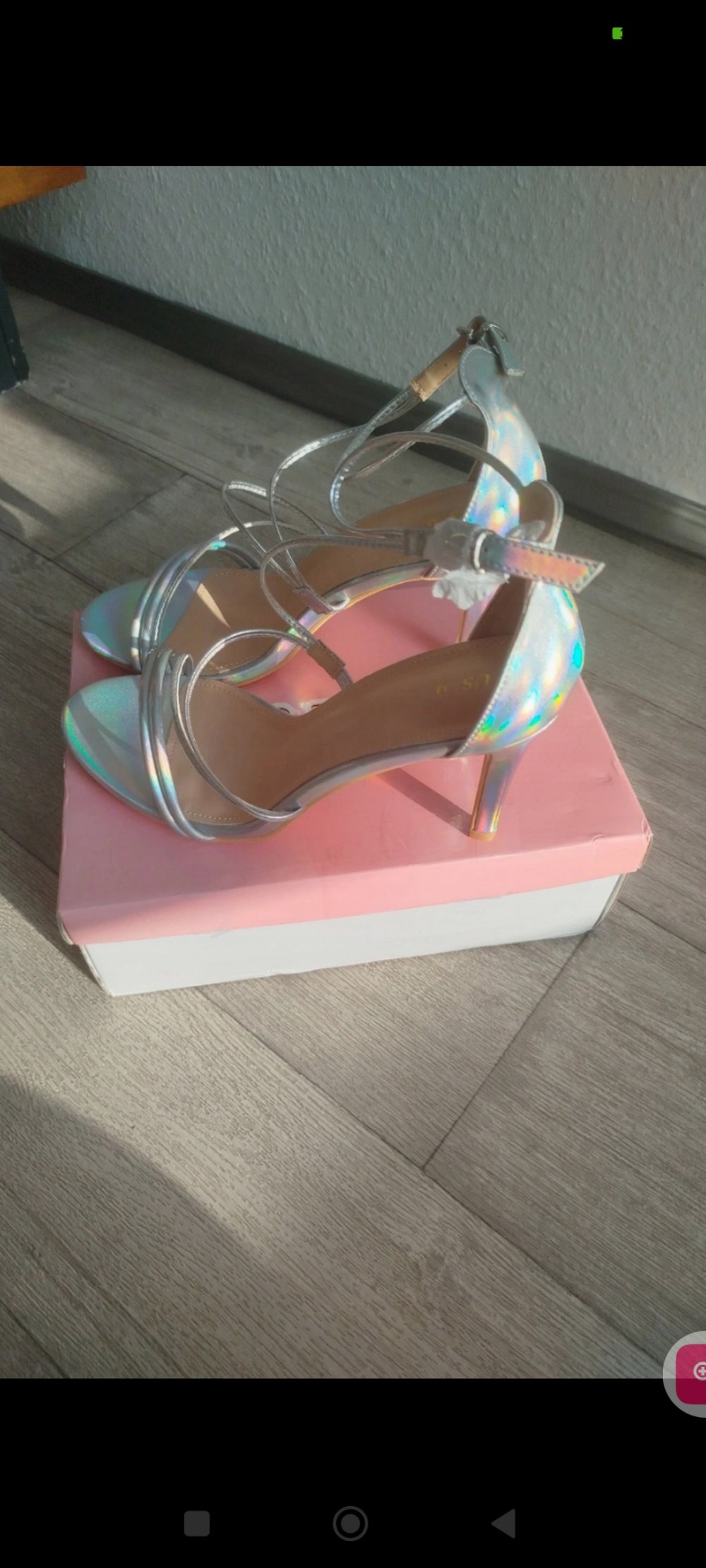 Wunderschöne, neue perlmuttfarbene Highheels 