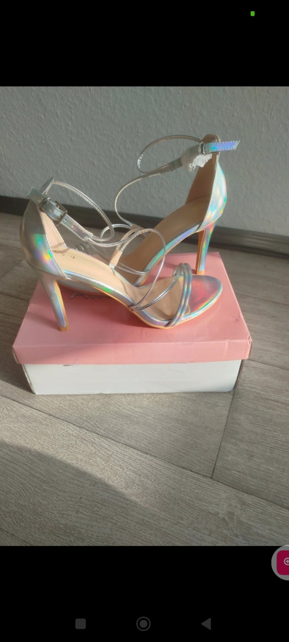 Wunderschöne, neue perlmuttfarbene Highheels 