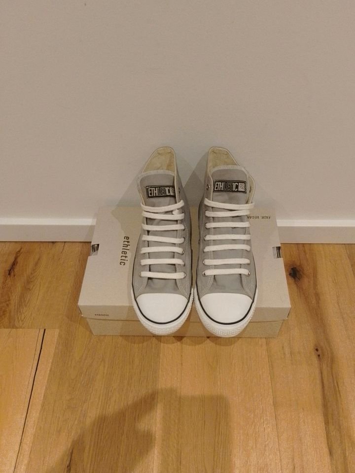 ETHLETIC Sneaker -- Fair. Vegan. Sustainable. -- *NEU* 42 / 8 grau keine Converse Chucks eher 41