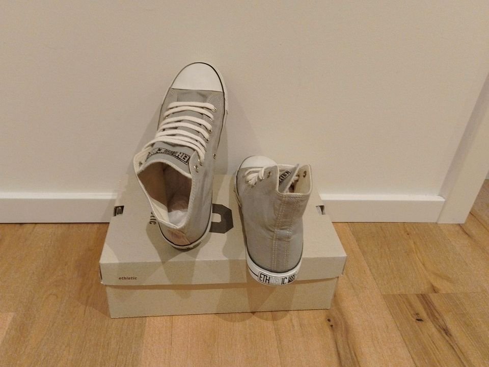 ETHLETIC Sneaker -- Fair. Vegan. Sustainable. -- *NEU* 42 / 8 grau keine Converse Chucks eher 41