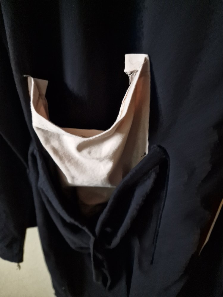 Pfiffiges Sweatshirtkleid Gr. 44 oder kleine Gr. 46, sehr dehnbar, ungetragen