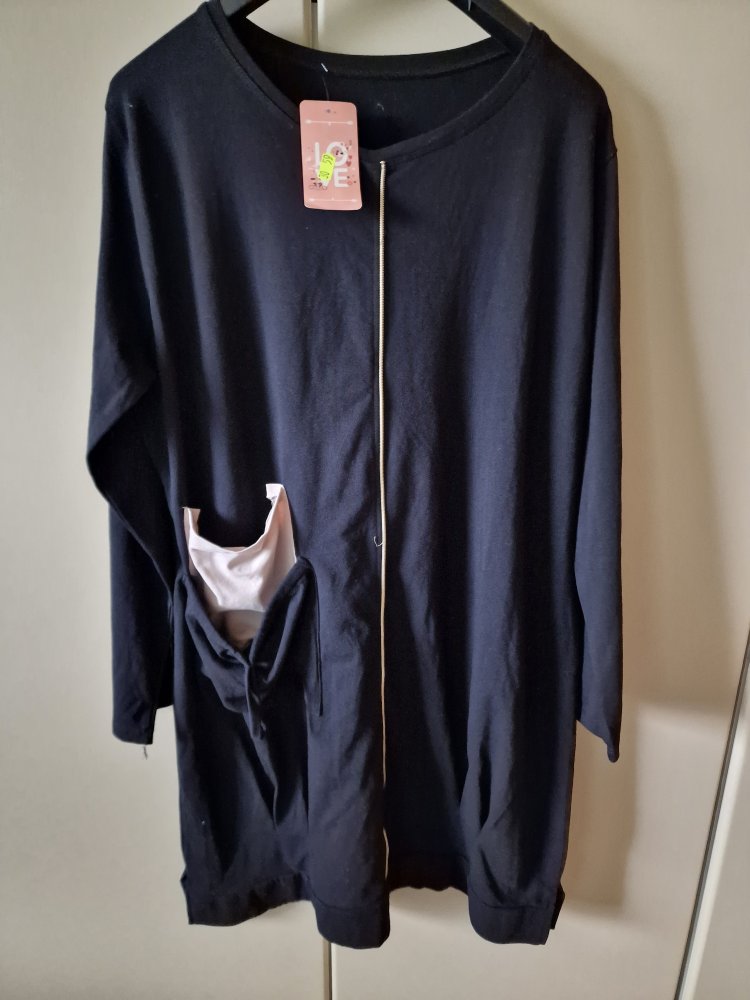 Pfiffiges Sweatshirtkleid Gr. 44 oder kleine Gr. 46, sehr dehnbar, ungetragen