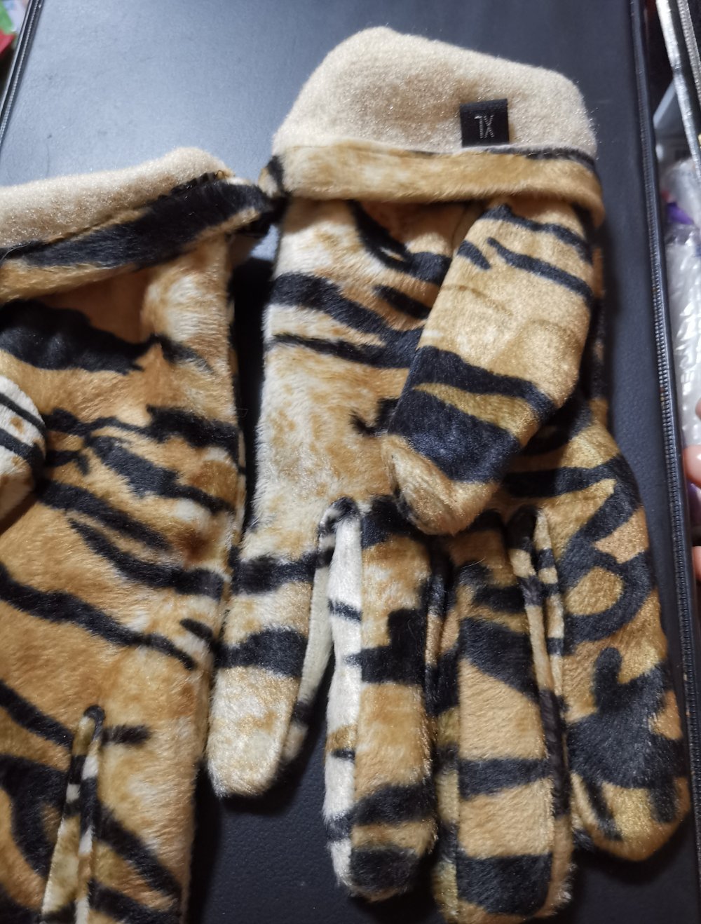 1 Paar Damen Handschuhe Leo Muster Gr M