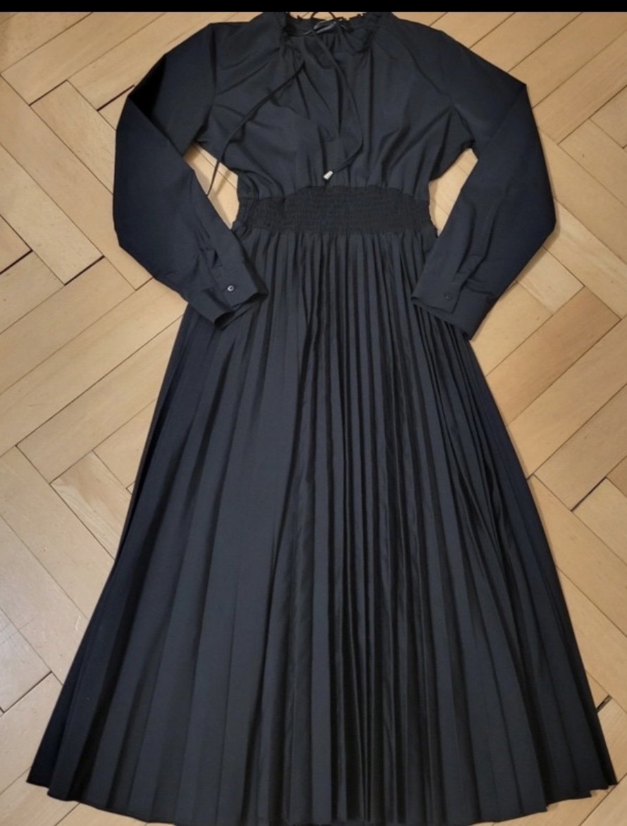 Pliessierteskleid gr.M neu Zara
