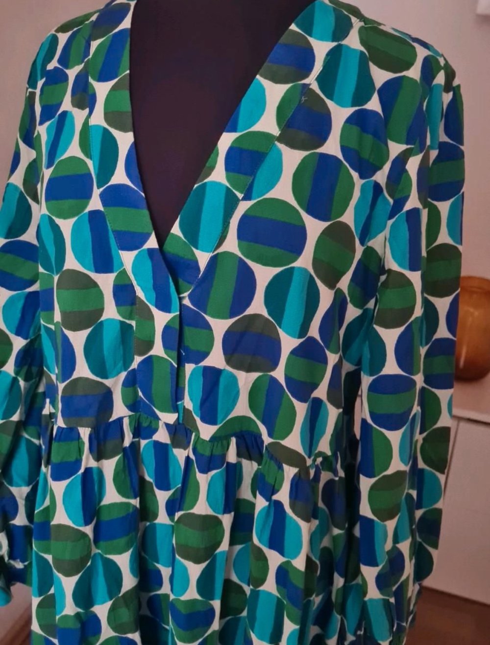 Midikleid gr.L neu Zara