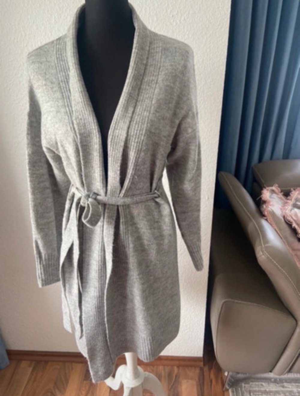 Strickjacke neu