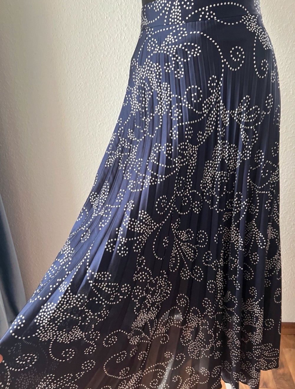 Damen Rock gr.M neu Zara