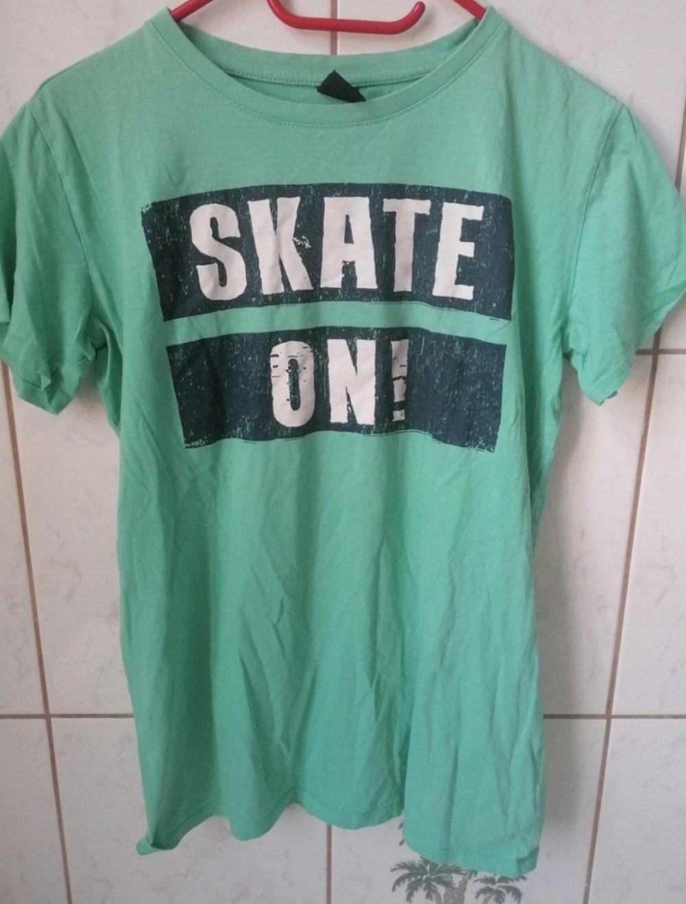T-shirt Skate on