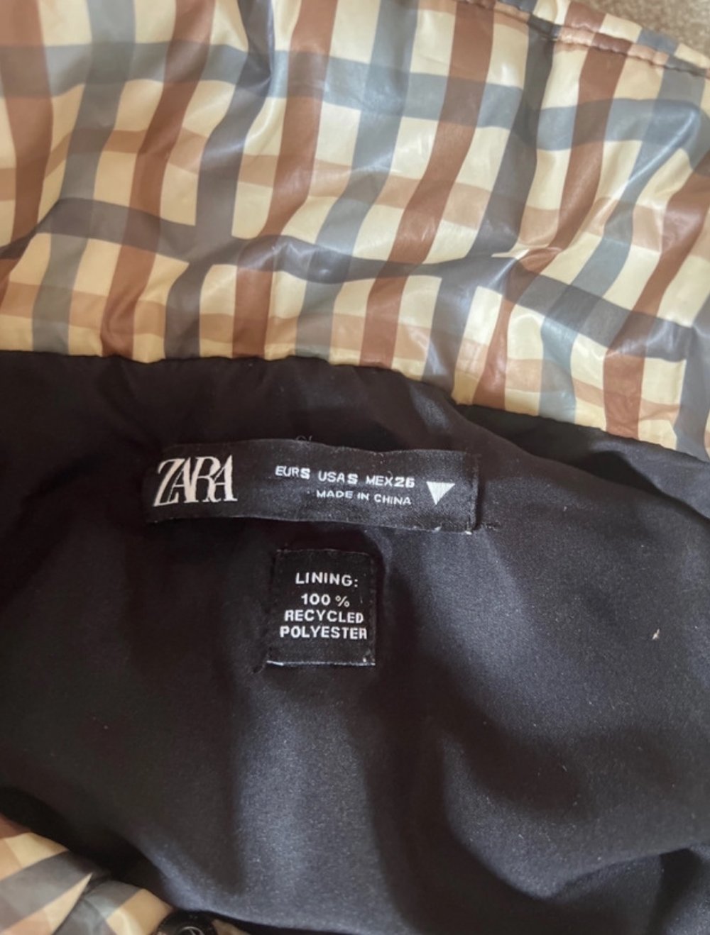 Kurze stylische puffjacke von Zara