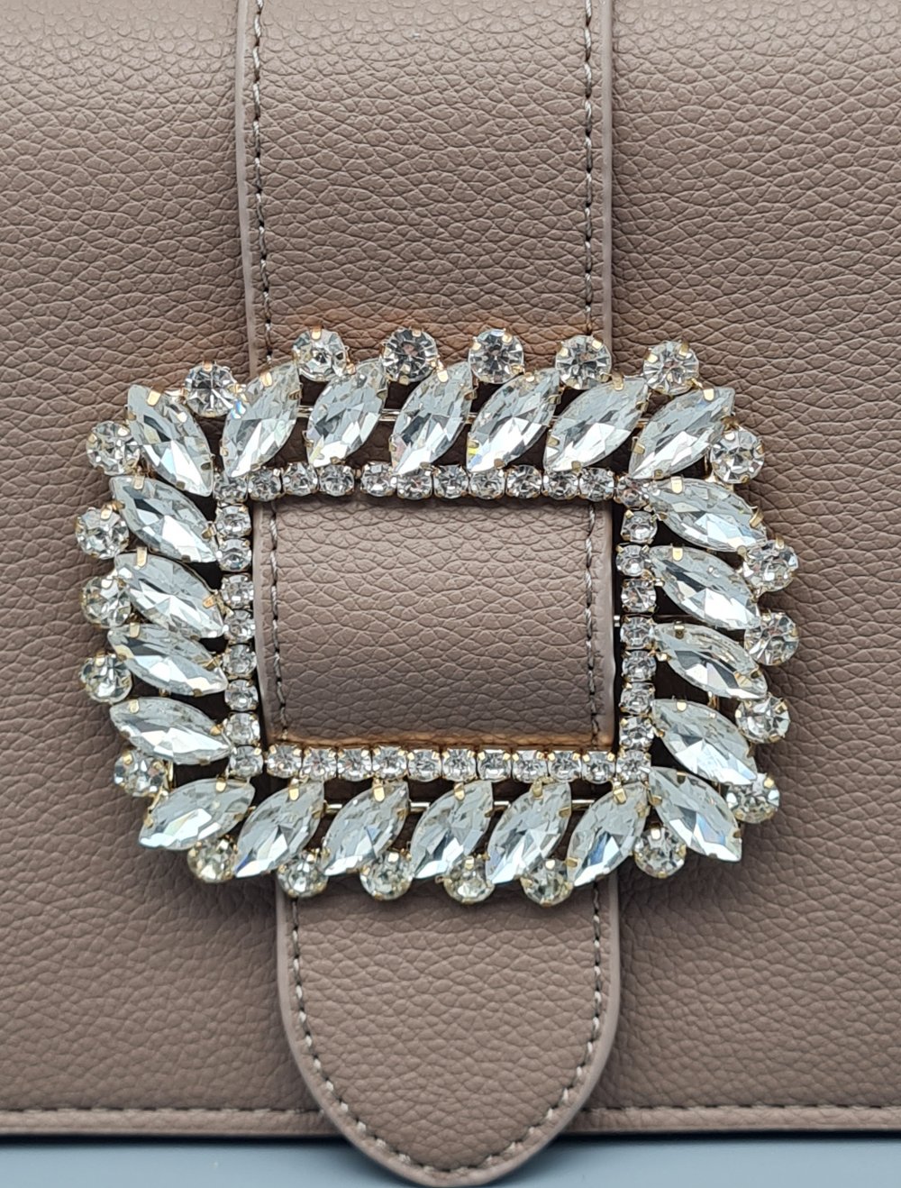 Handtasche mit Schnalle