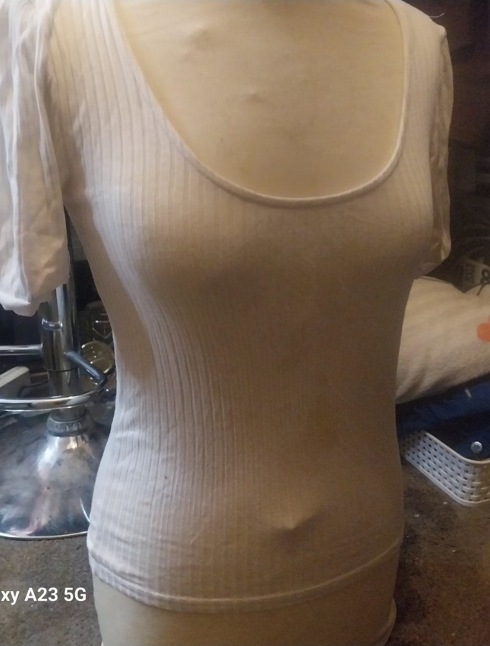 weißes tshirt