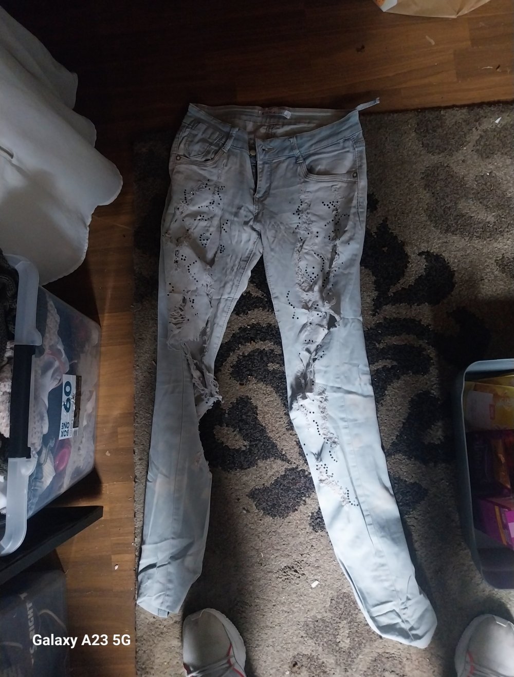 gerissene Jeans