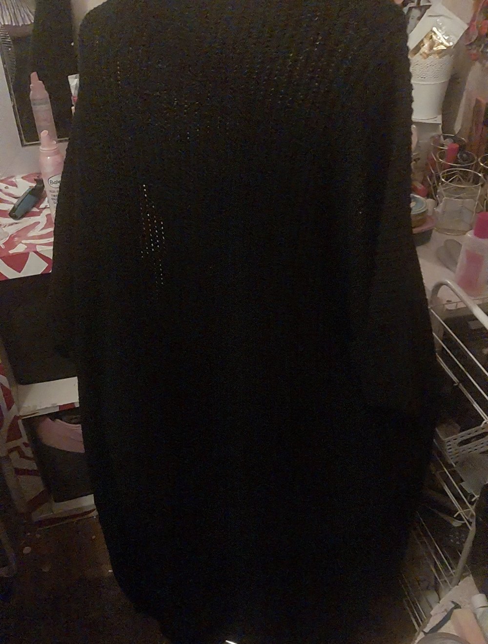 Schwarze lange Strickjacke