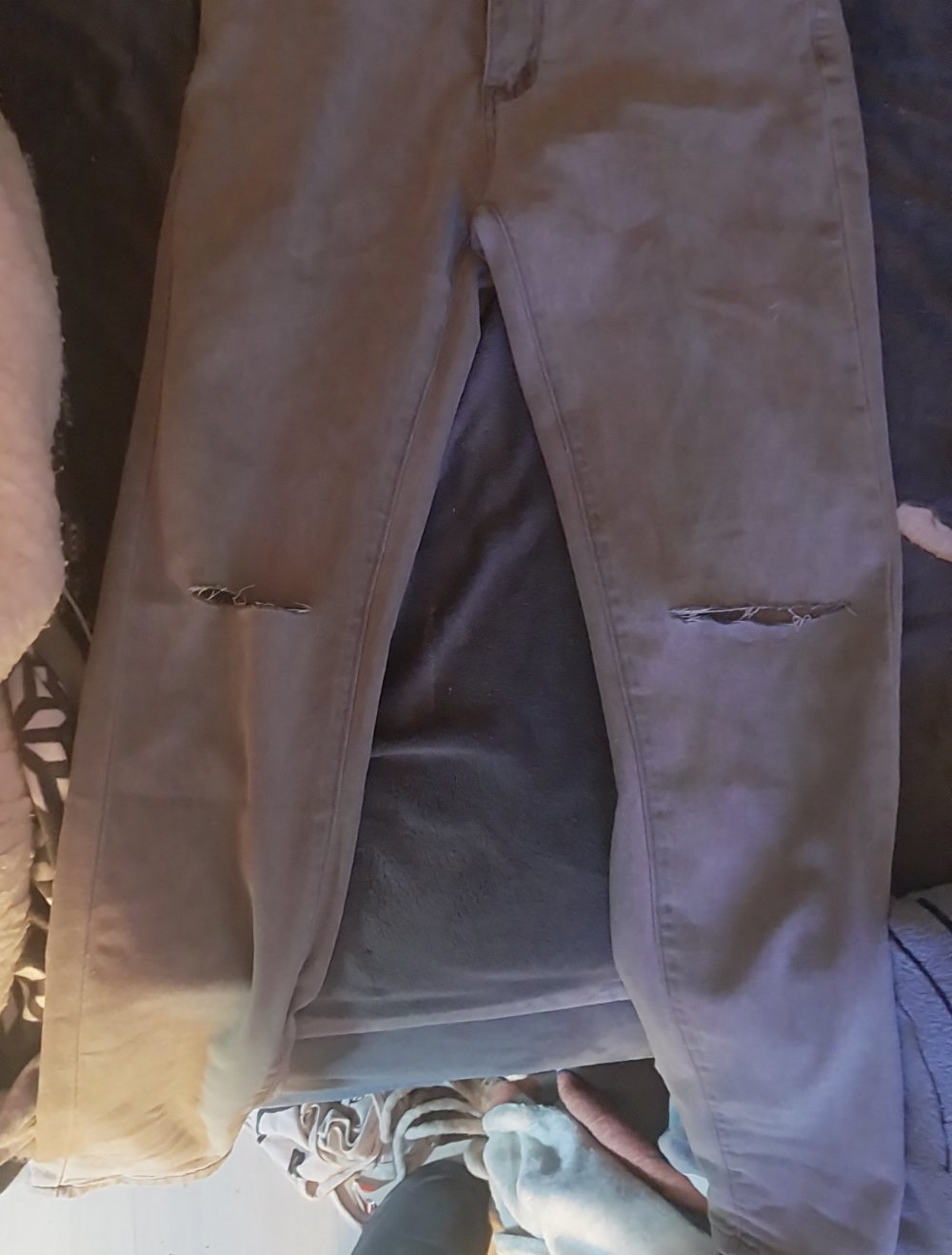 graue Jeanshose