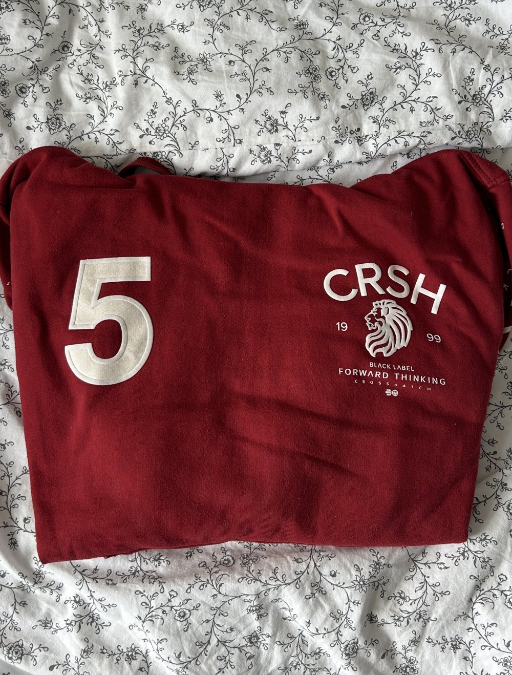 Kapuzen Pulli / CRSH