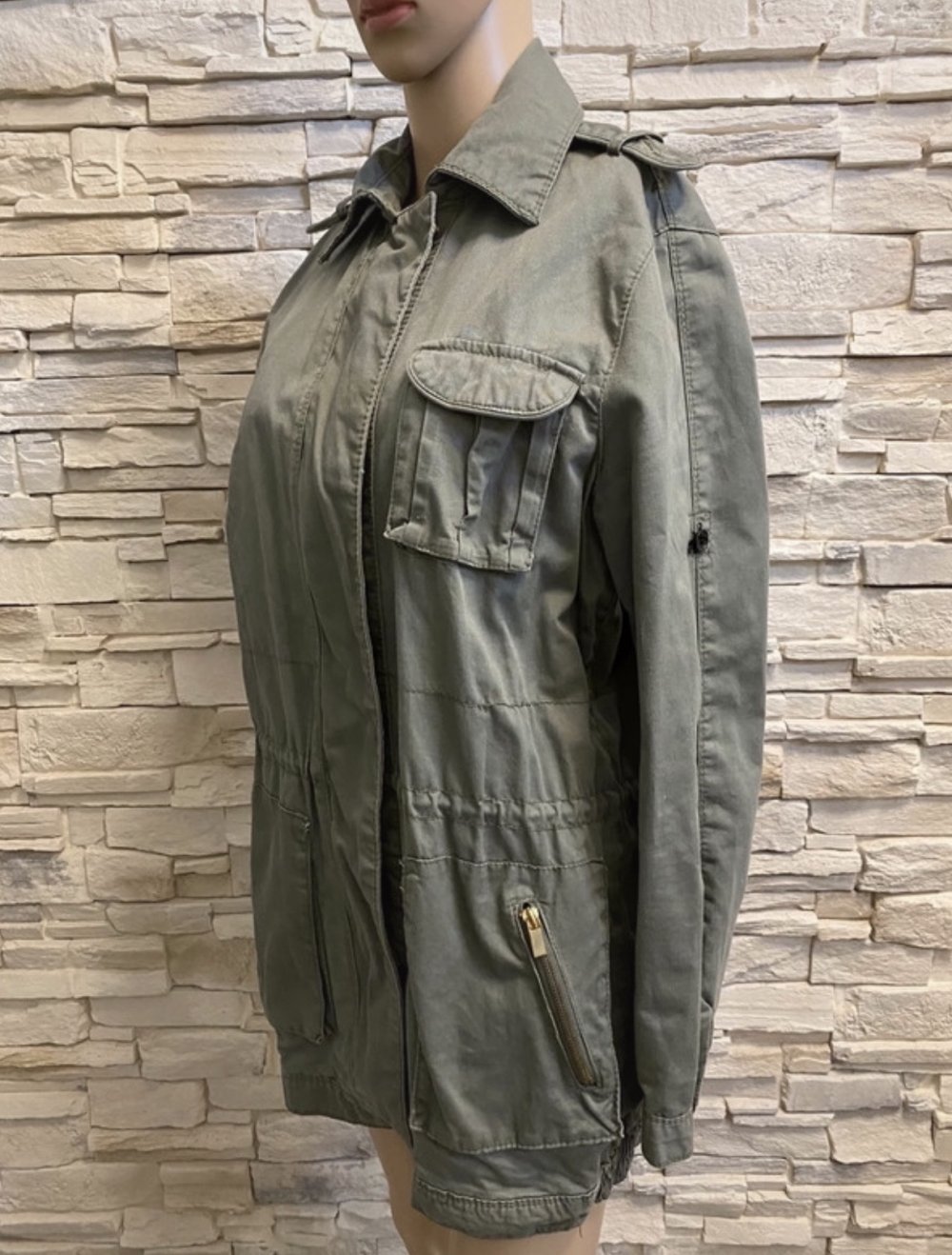 Leichte Jacke von Amisu Gr 38
