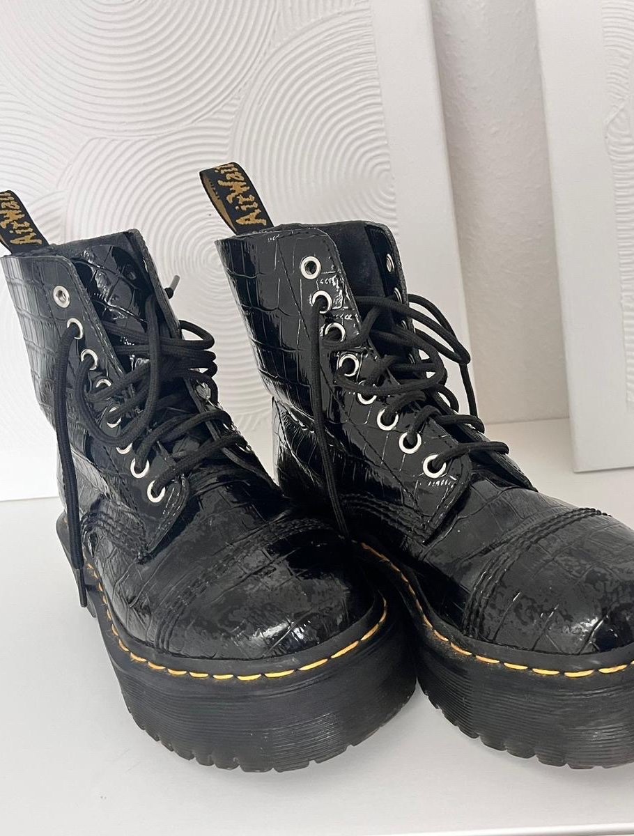 DR martens // 38