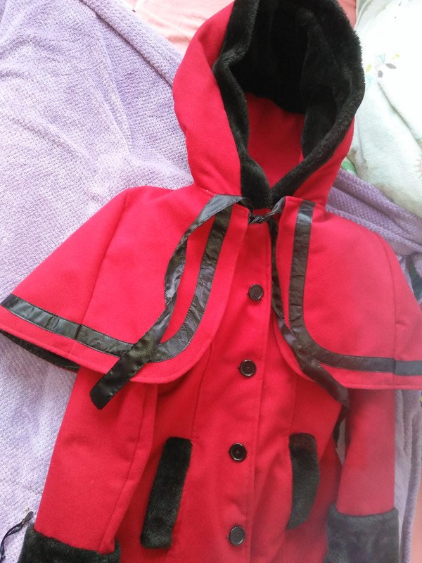 Voodoo Vixxsin Mantel EMP Rot mit Cape So schön 34-36 xs-s XS S 