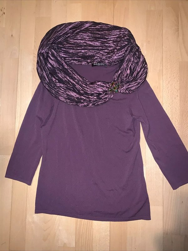 Elegantes Oberteil für besondere Anlässe Betty Barclay Toller Kragen mit wunderschöner Brosche S 36 63% Reyon - 37% Polyamid 