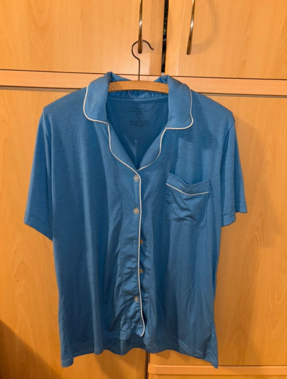 blauer Männer Pyjamaoberteil