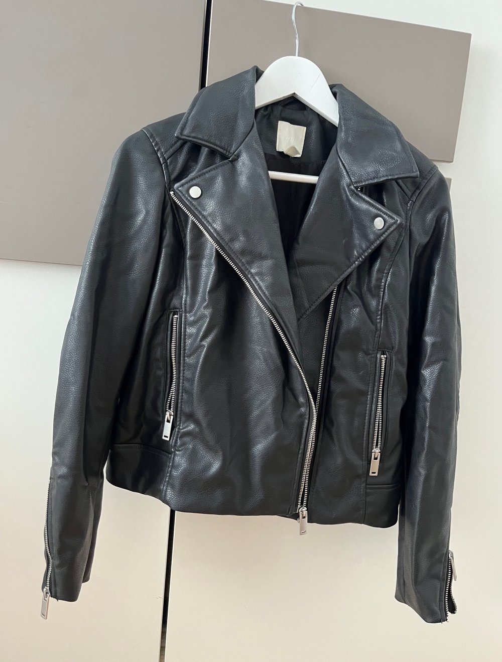 Schwarze Bikerjacke