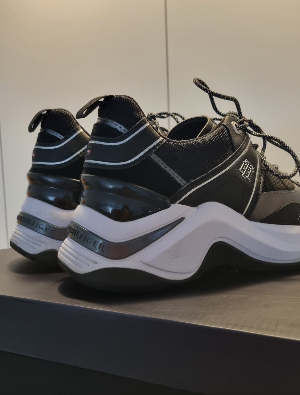 Tommy Hilfiger Damen Schuhe