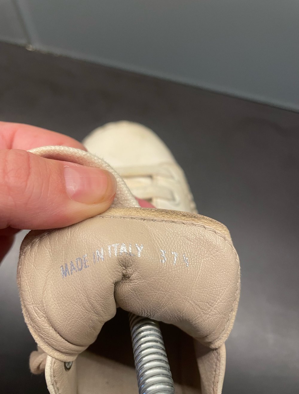 100% original Prada Ledersneaker