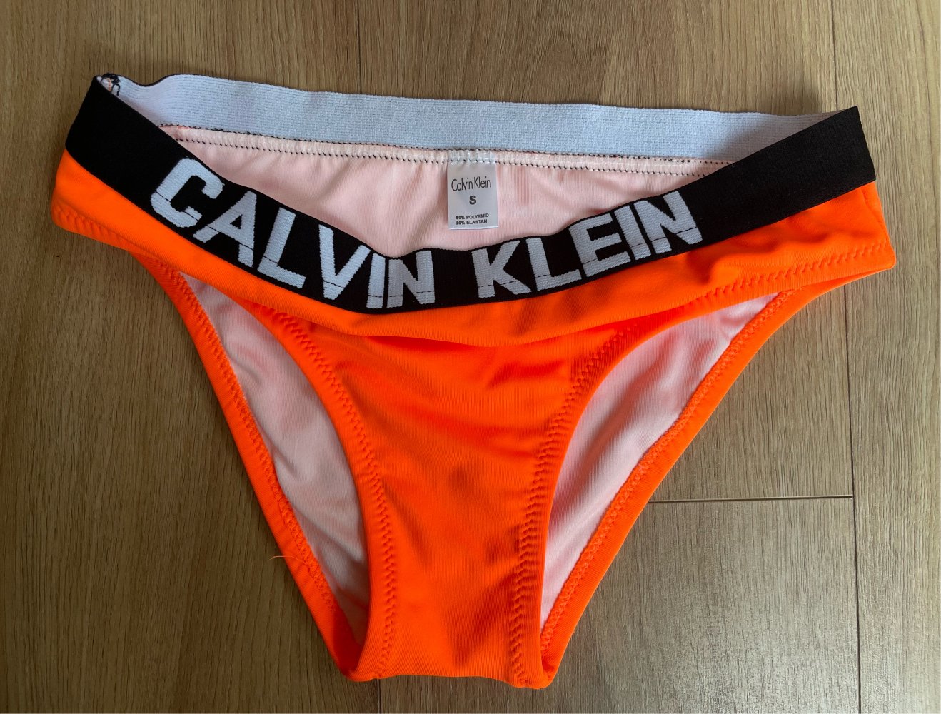 Bikini neon orange