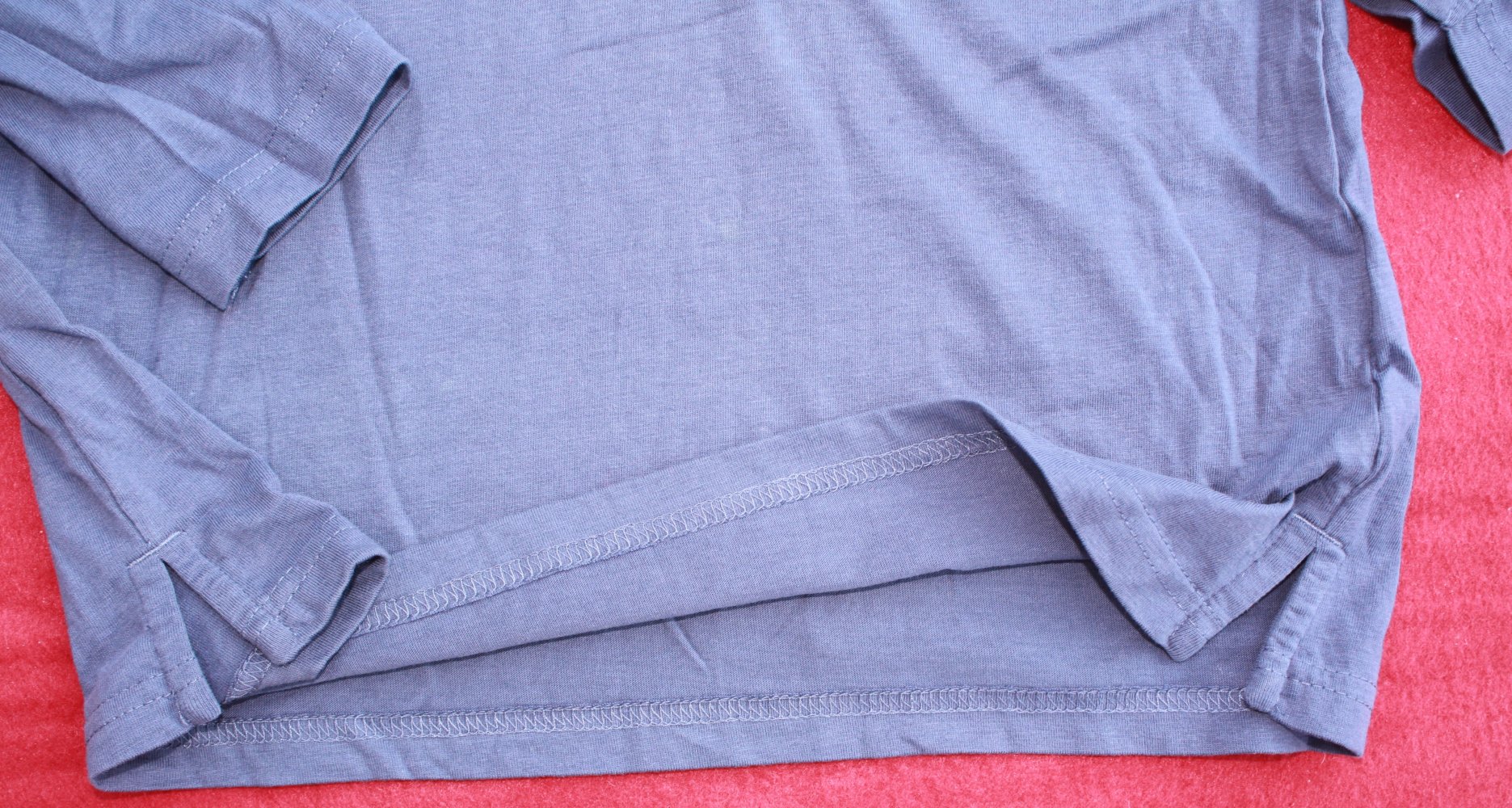 NEUES lilafarbenes Kapuzenshirt in Gr. 146/152 von 