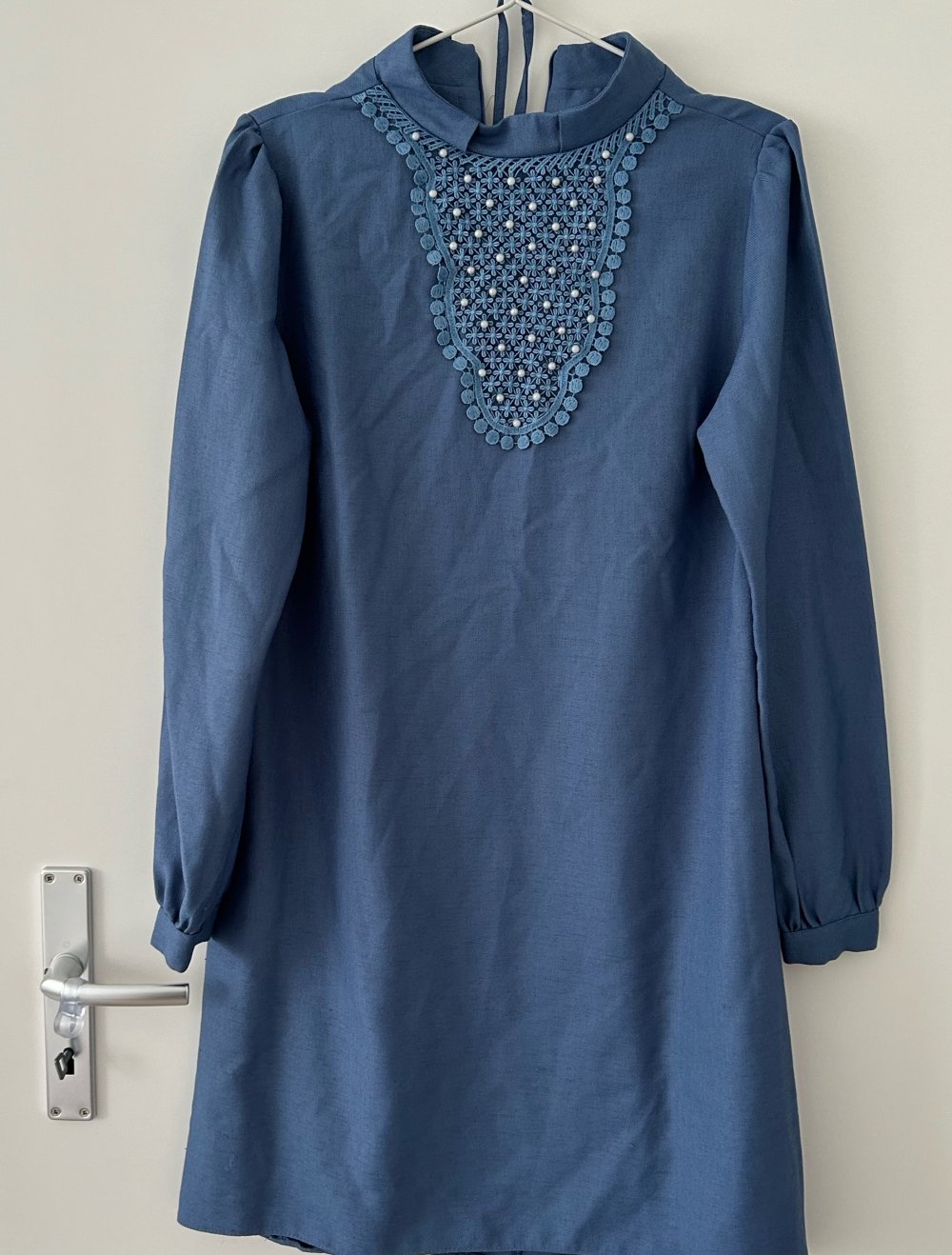 Blaues Perlen Tunika Kleid