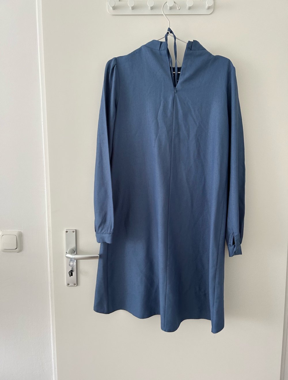 Blaues Perlen Tunika Kleid