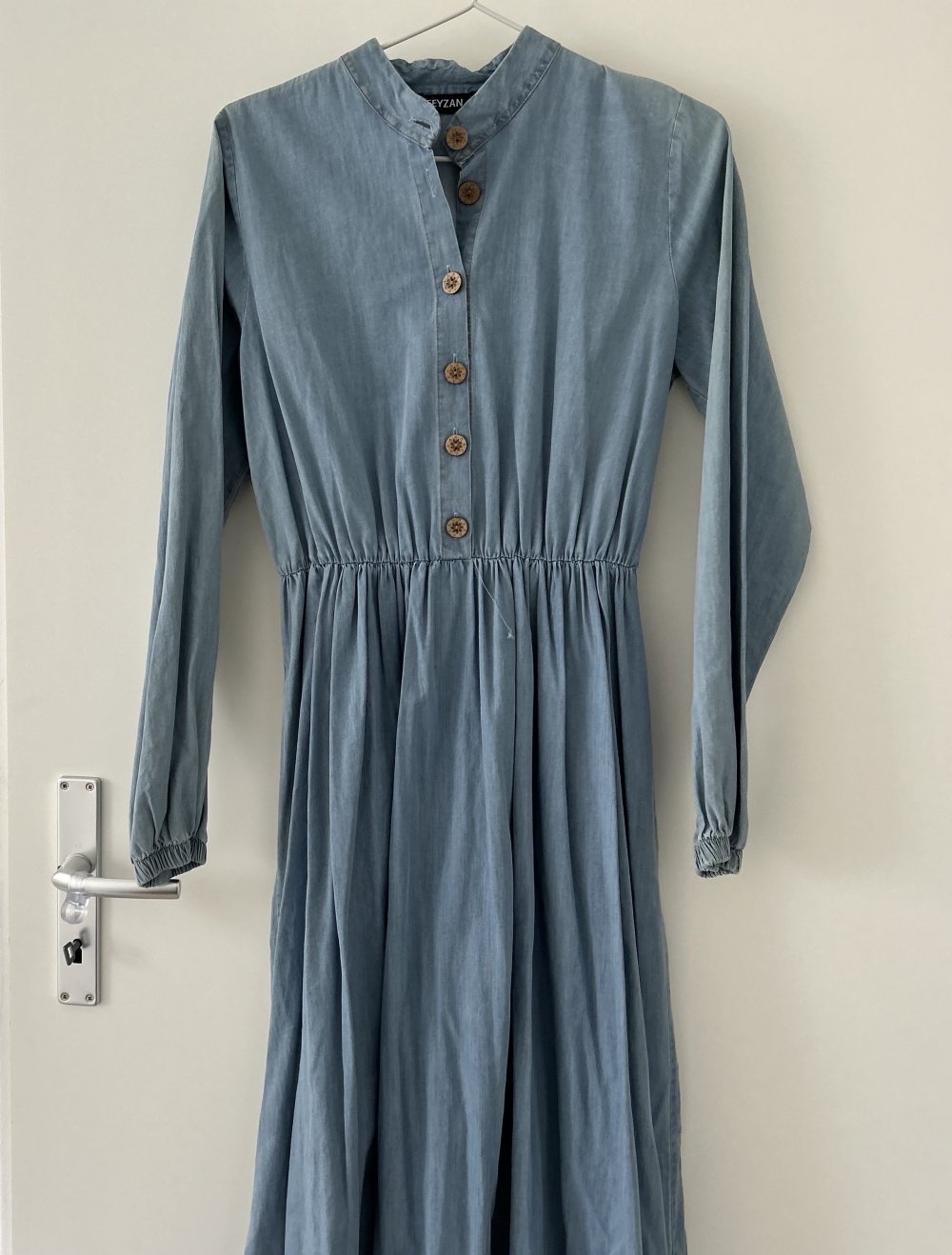 Blaues Jeans Kleid