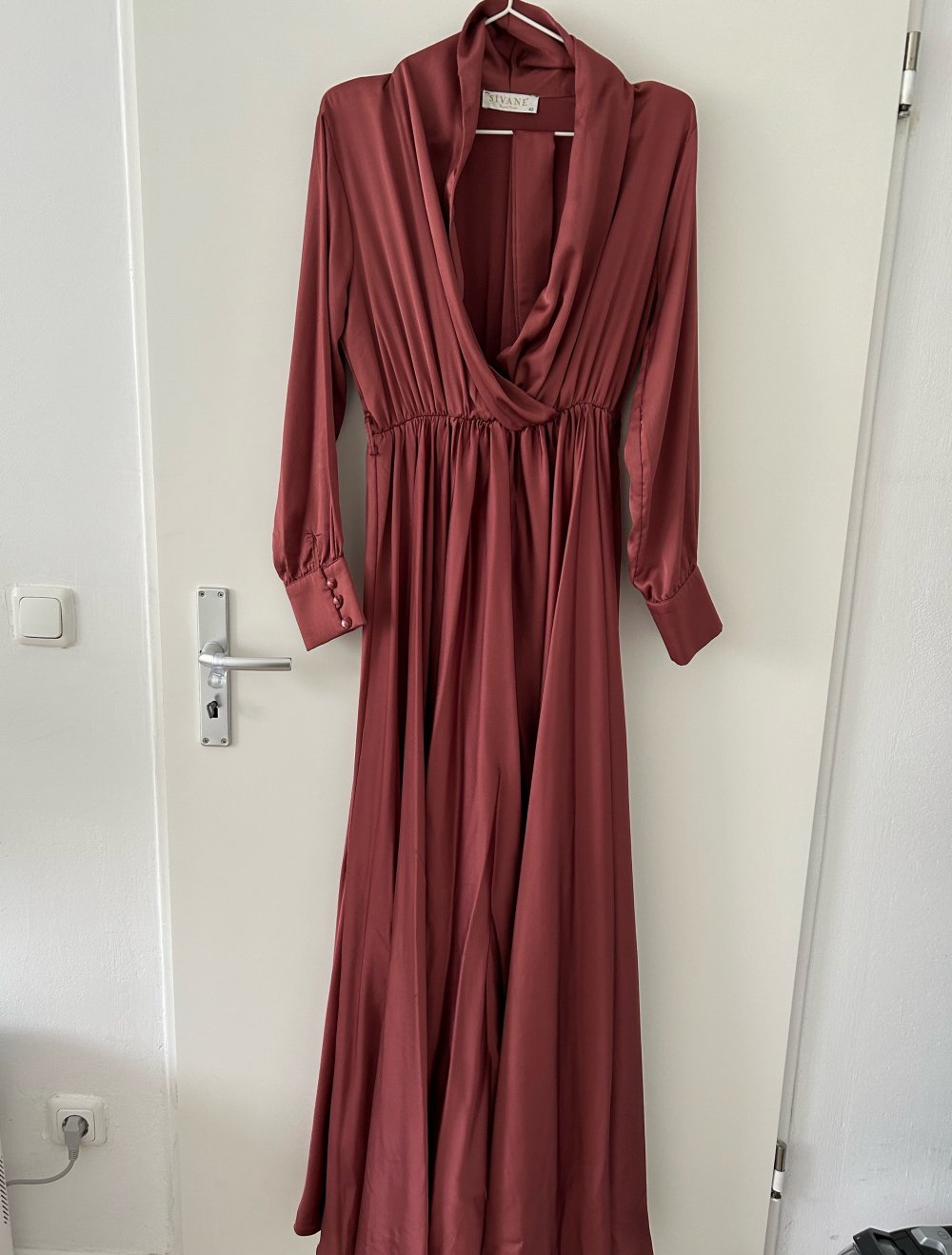 Satin Abendkleid