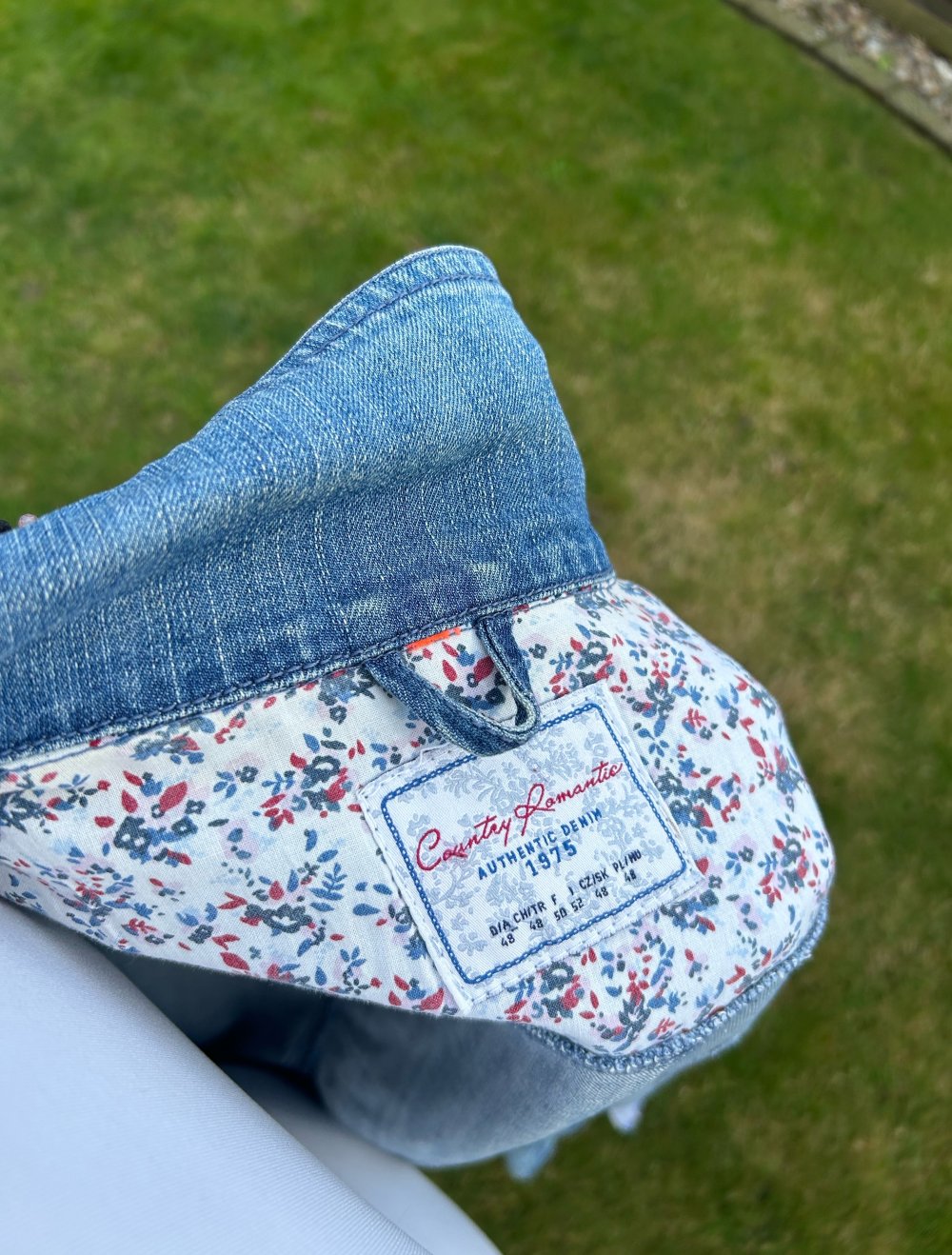 dünne Jeansjacke