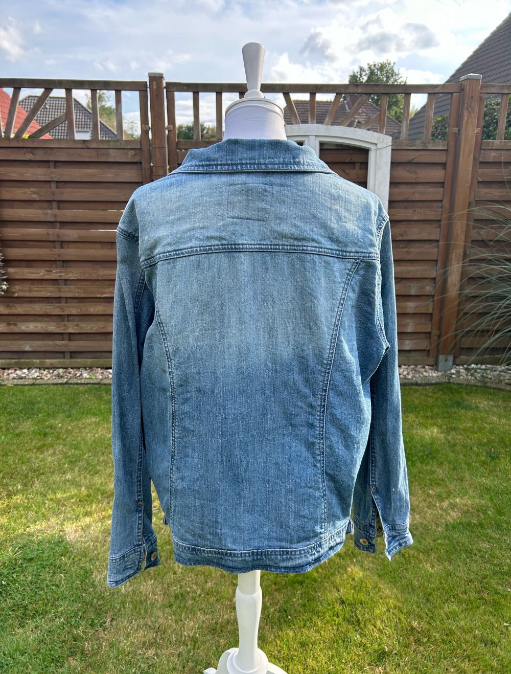 dünne Jeansjacke
