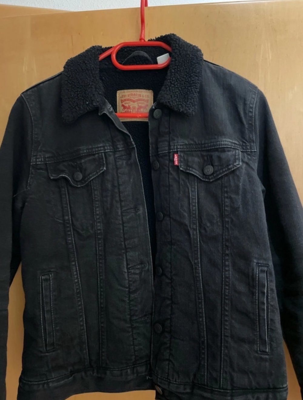 Damen Jeansjacke Levis schwarz Gr. S gefüttert