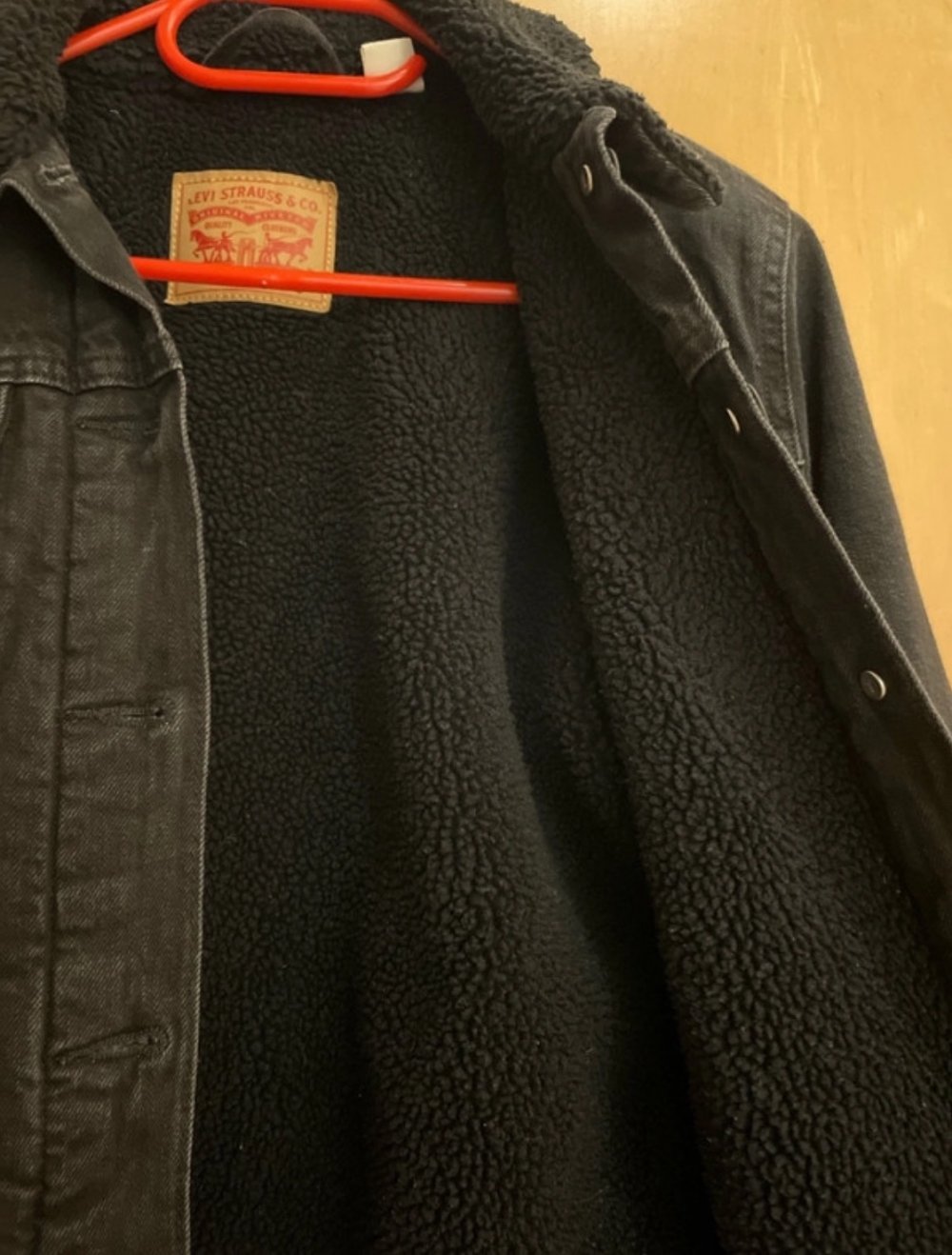 Damen Jeansjacke Levis schwarz Gr. S gefüttert
