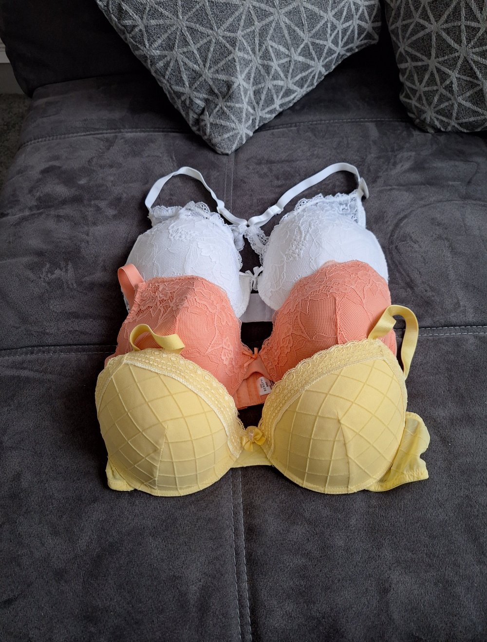 Damen BHs gr 85C