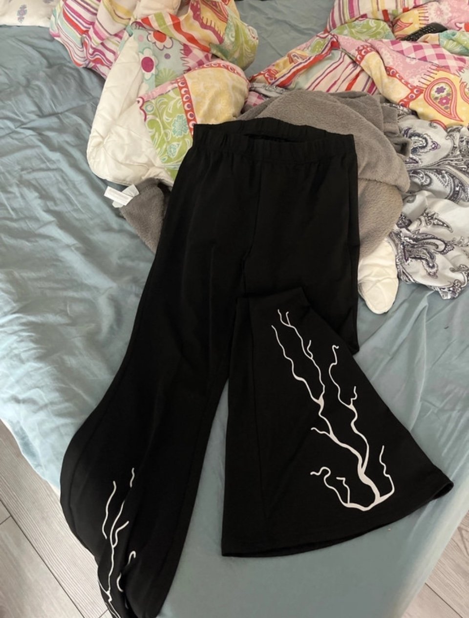 Schwarze Hose